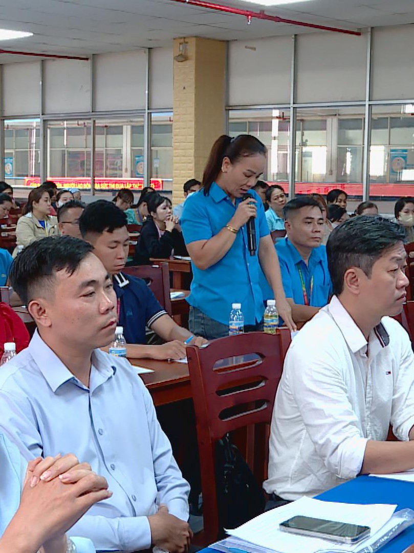 Cử tri công nhân gửi gắm kỳ vọng vào đại biểu Hội đồng nhân dân Thành phố