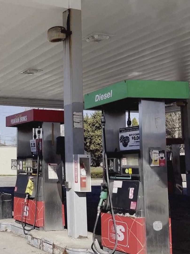 Iran đe dọa giá dầu vượt 200USD/thùng