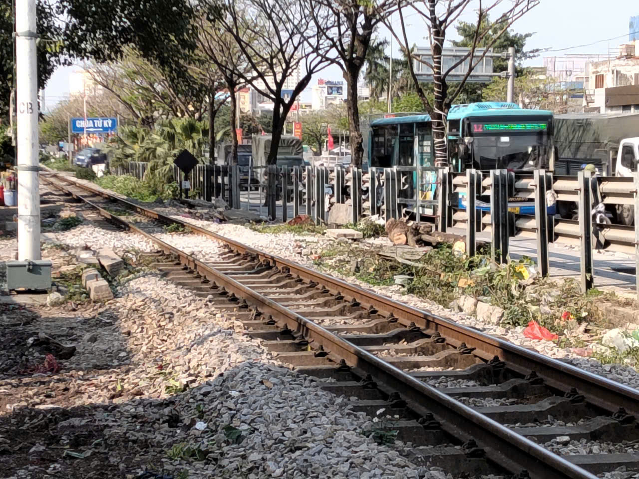 "Phản ứng nhanh" sau tai nạn chết người tại lối đi tự mở qua đường sắt ở Hà Nội- Ảnh 3.