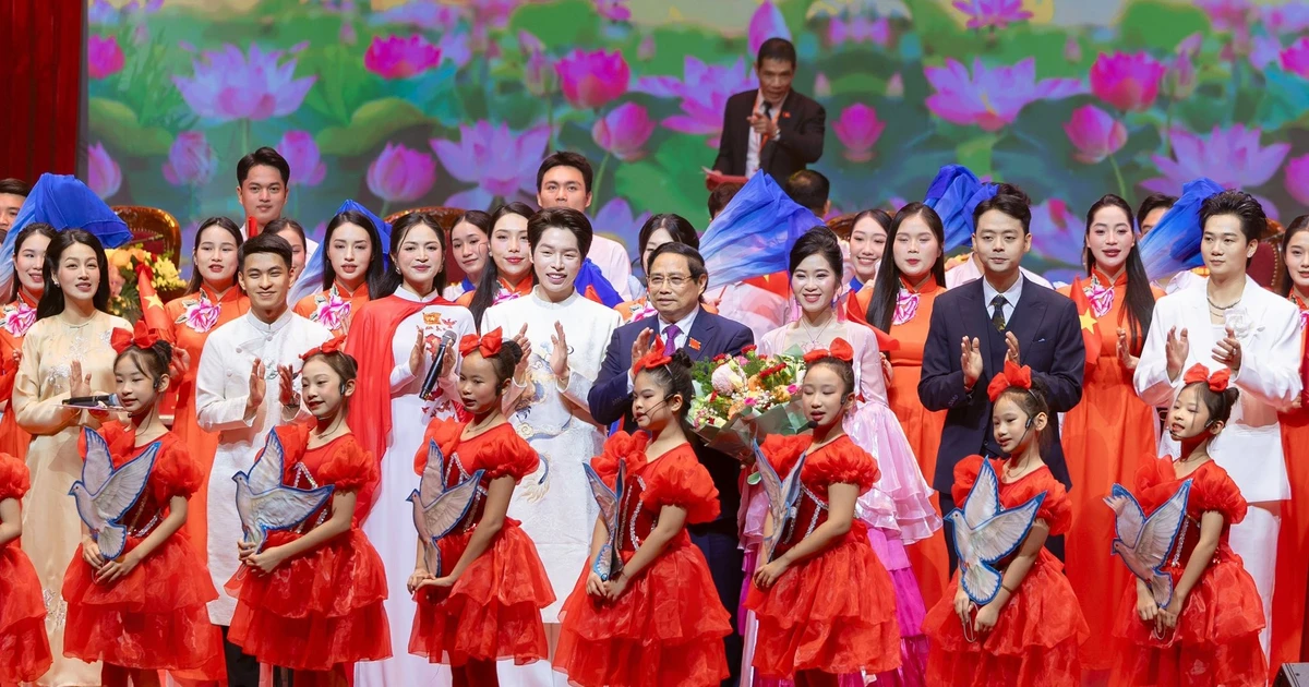 Văn nghệ sỹ hòa chung niềm háo hức mong chờ ngày hội toàn dân đi bầu cử