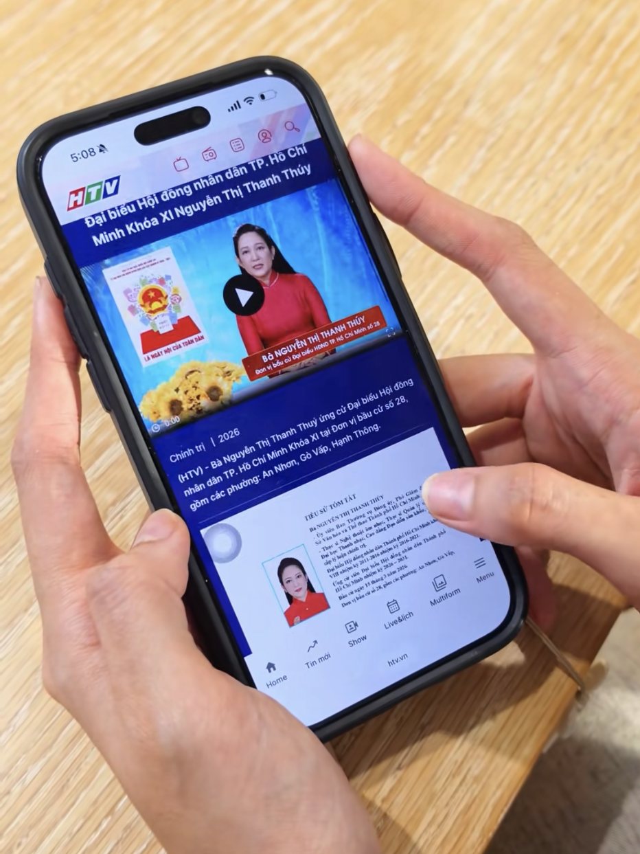 Thanh niên TP. Hồ Chí Minh "lên đồ" sẵn sàng cho ngày bầu cử 15/3