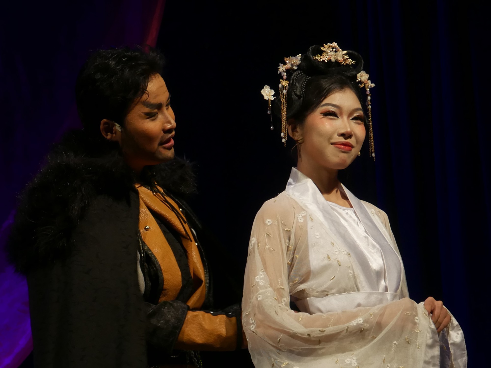 'Dưới màn son' - nhạc kịch 'giải mã' lại Truyện Kiều- Ảnh 1.
