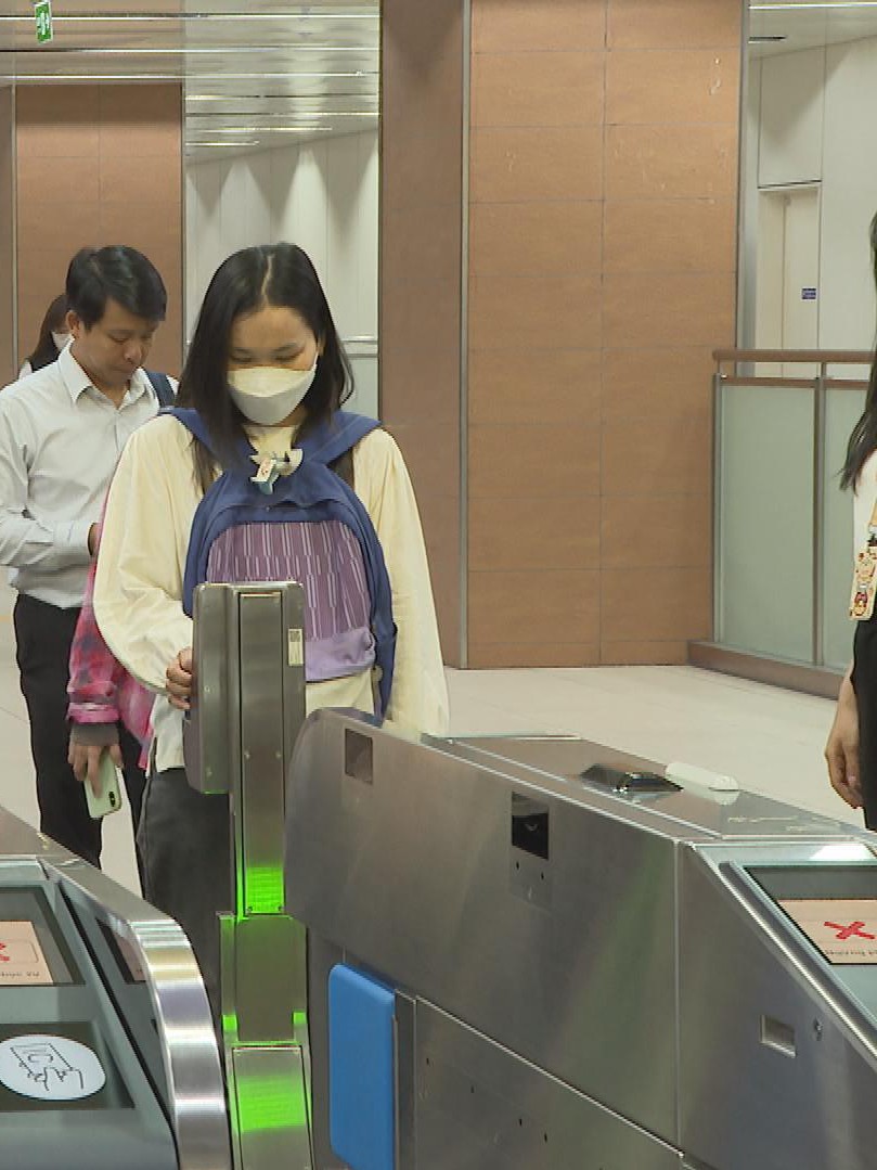 Metro số 1: phương thức thanh toán không dùng tiền mặt chiếm 90%