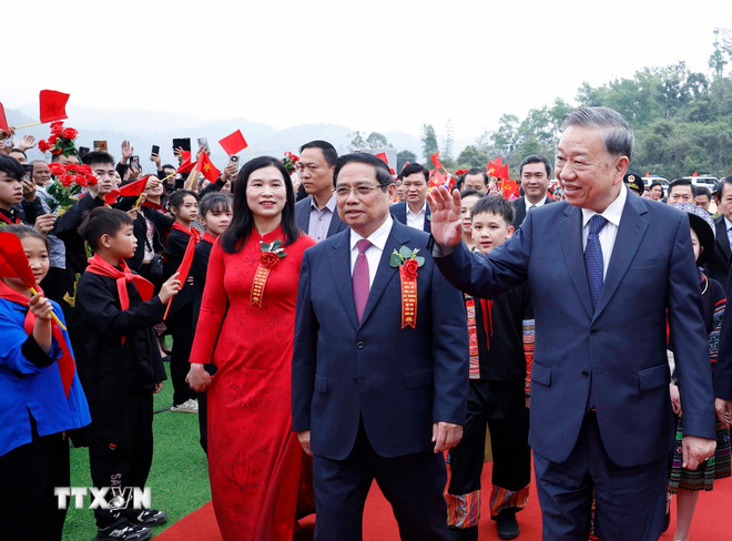 Tổng Bí thư: Đưa Trường Phổ thông nội trú thành "cột mốc mềm" về giáo dục vùng biên - Ảnh 3.