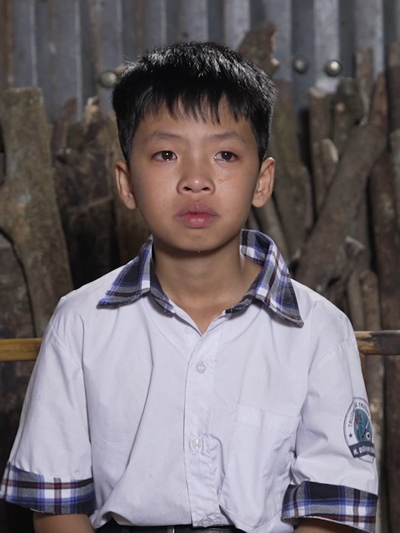 Xót xa khi bé Hoàng Tâm nói "Con chỉ là một đứa trẻ bất hạnh"