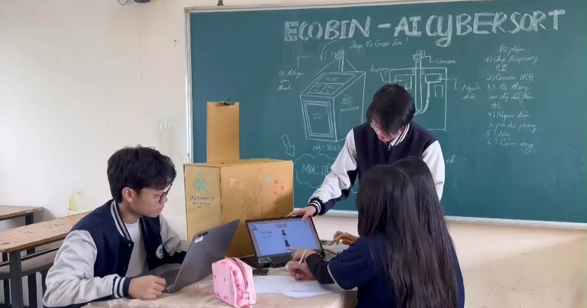 Học sinh ứng dụng trí tuệ nhân tạo làm thùng rác thông minh dự thi khởi nghiệp