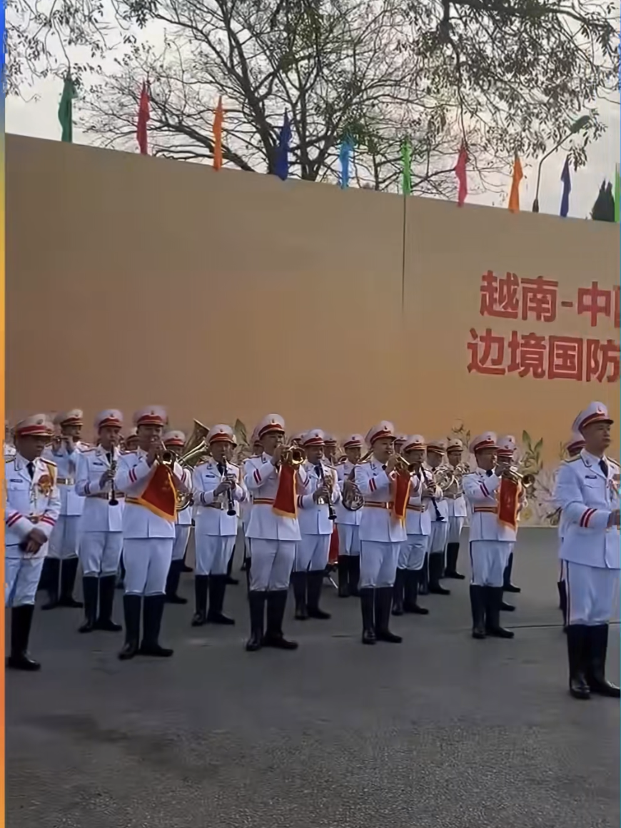 NewZround: Trước giờ Giao lưu hữu nghị quốc phòng biên giới Việt - Trung