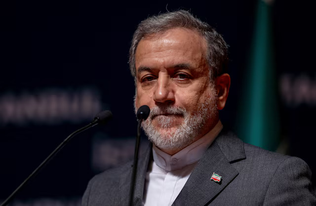 Iran sẵn sàng hỗ trợ tàu thuyền Nhật Bản đi qua eo biển Hormuz - Ảnh 1.