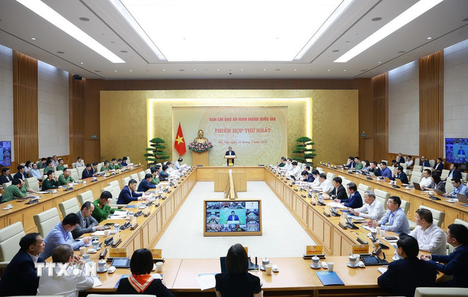 Thủ tướng: Bảo vệ an ninh mạng là yêu cầu cấp bách, thường xuyên, trọng yếu - Ảnh 2.