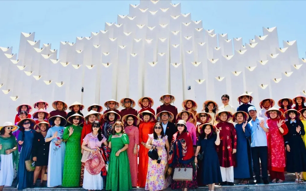 Giao lưu văn hóa "Kết nối nhân dân ASEAN"