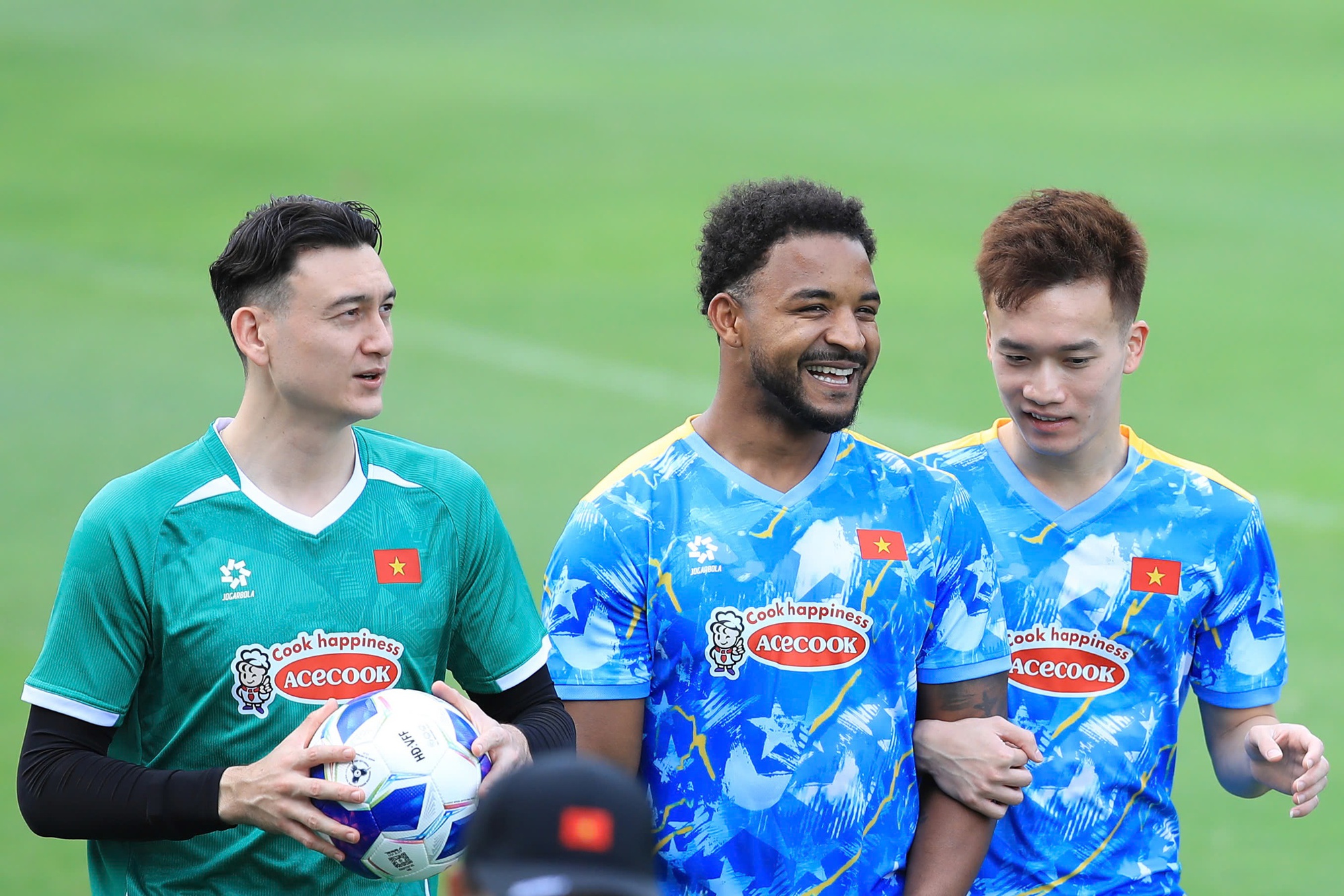 Vé trận đội tuyển Việt Nam đấu Malaysia bán hết sạch mệnh giá 300.000 đồng, BTC mong muốn một điều…- Ảnh 2. Vé trận đội tuyển Việt Nam đấu Malaysia bán hết sạch mệnh giá 300.000 đồng, BTC mong muốn một điều…- Ảnh 2.