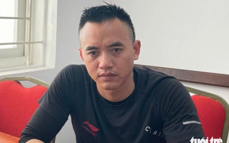 Chèn ép làm xe máy chở trẻ em suýt ngã vào gầm ô tô tải, người đàn ông bị tạm giữ