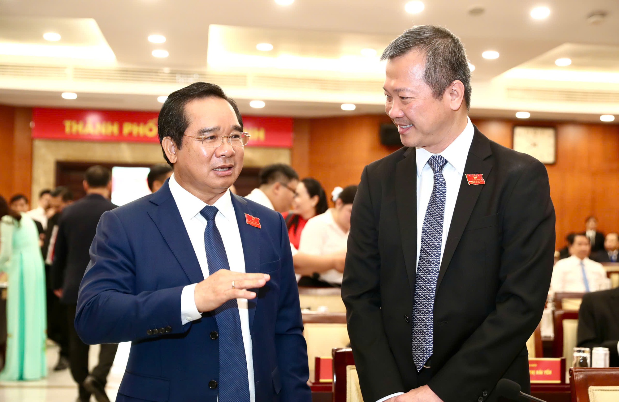 Ông Nguyễn Văn Được tiếp tục được bầu làm Chủ tịch UBND TPHCM - Ảnh 2.