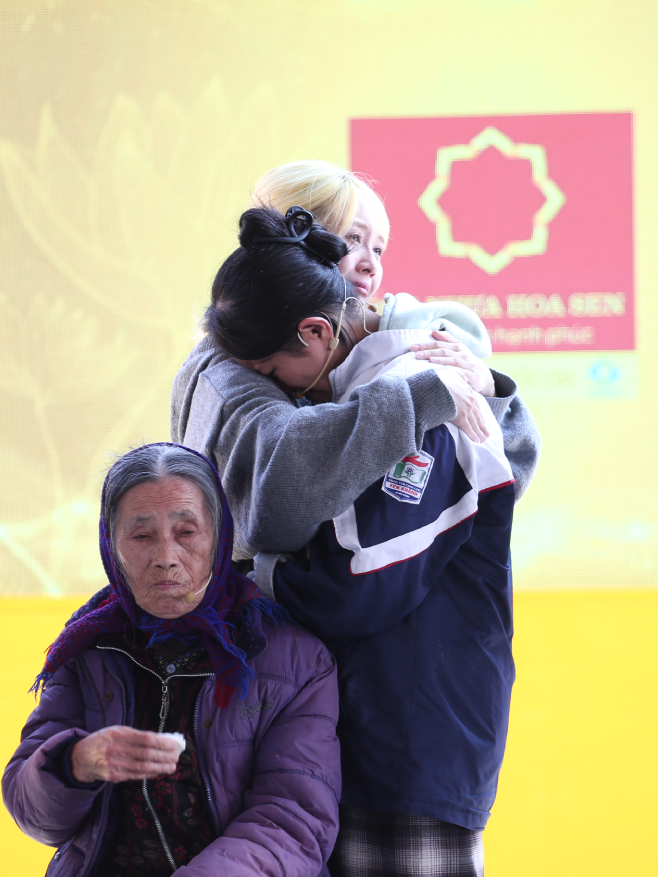 Hậu Hoàng: "Tôi sợ phải trở thành người lớn" - Mái ấm gia đình Việt