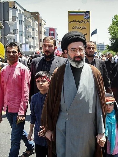 Con trai ông Khamenei - Mojtaba Khamenei là ứng cử viên nổi bật nhất cho vị trí lãnh tụ tối cao Iran