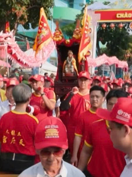 Rộn ràng Lễ rước kiệu Bà Thiên Hậu