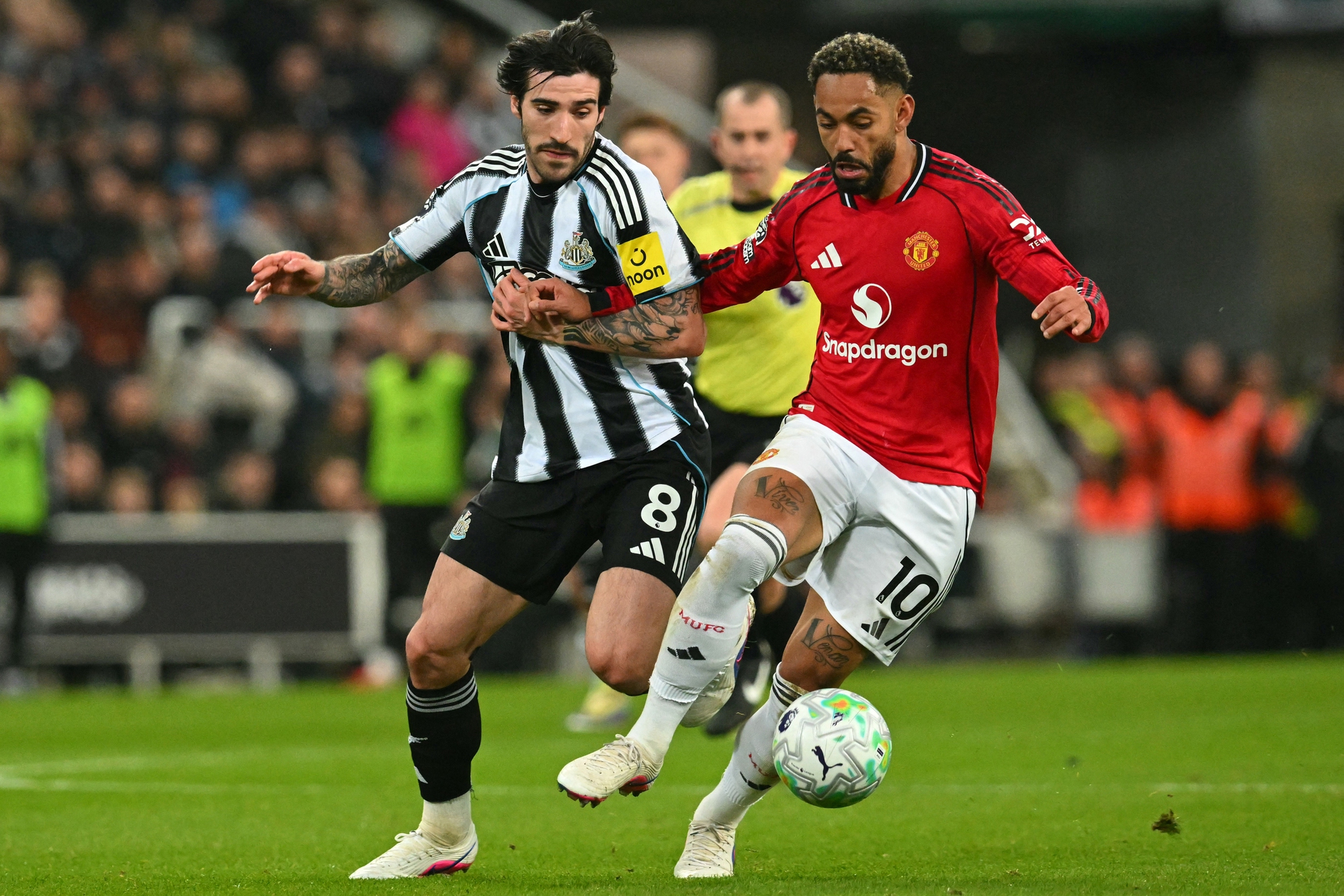 Thua phút cuối, Man United đứt mạch thăng hoa- Ảnh 1.