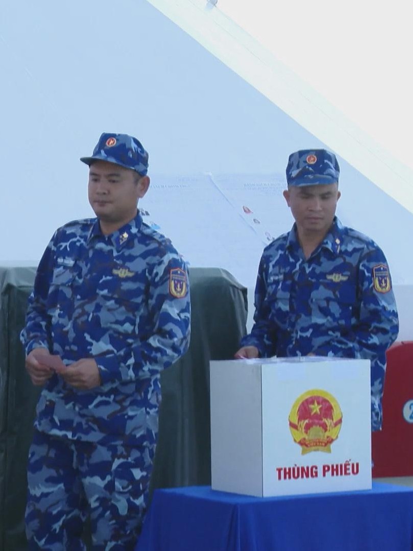 Hoàn tất tổ chức bỏ phiếu cho cử tri đang làm nhiệm vụ trên biển