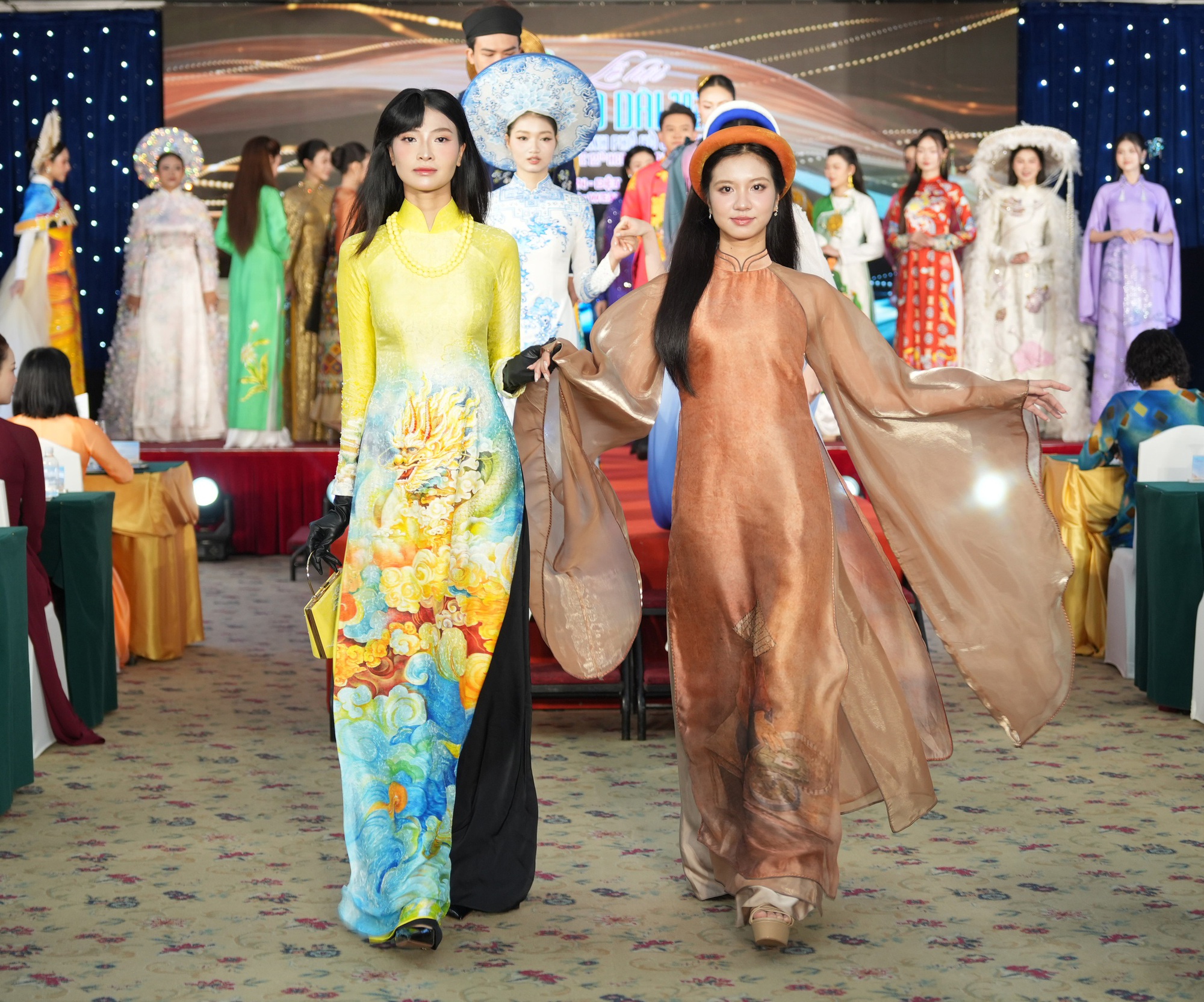 Lễ hội Áo dài - Ảnh 2.