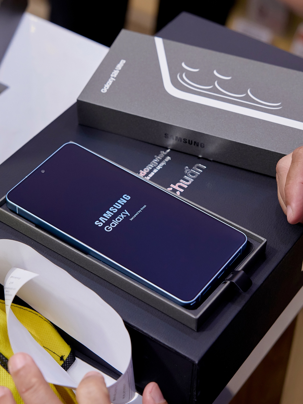 100 khách hàng sỡ hữu sớm Galaxy S26 Ultra