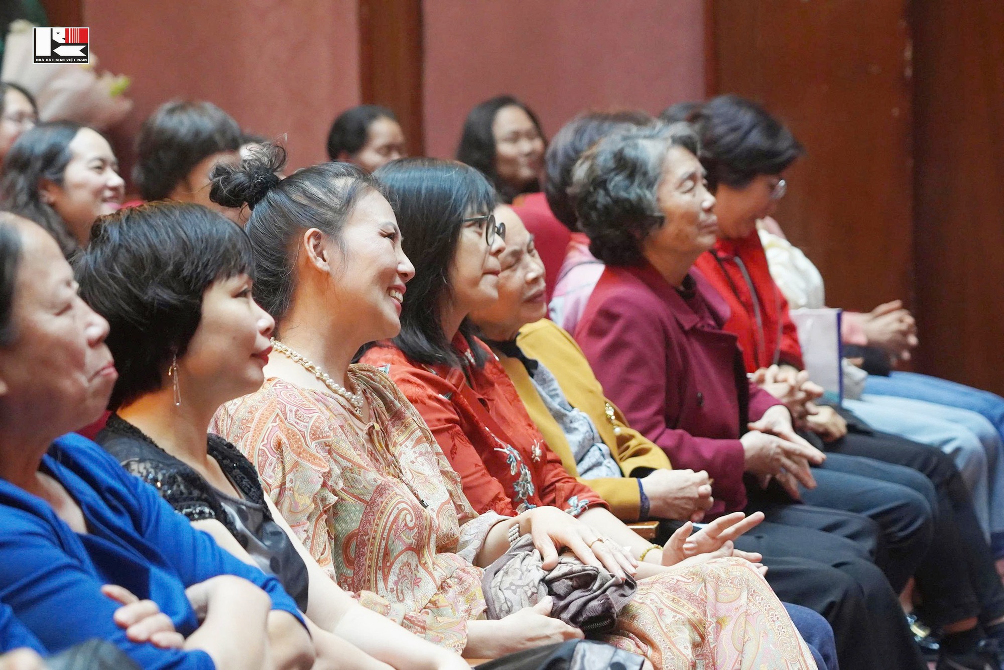 Ngày phụ nữ - Ảnh 2.