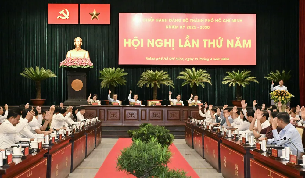 Hội nghị Thành ủy TP. Hồ Chí Minh bàn nhiều nội dung quan trọng - Ảnh 9.