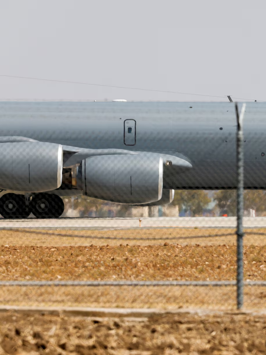 Tây Ban Nha và Italia đóng cửa không phận đối với máy bay Mỹ tấn công Iran