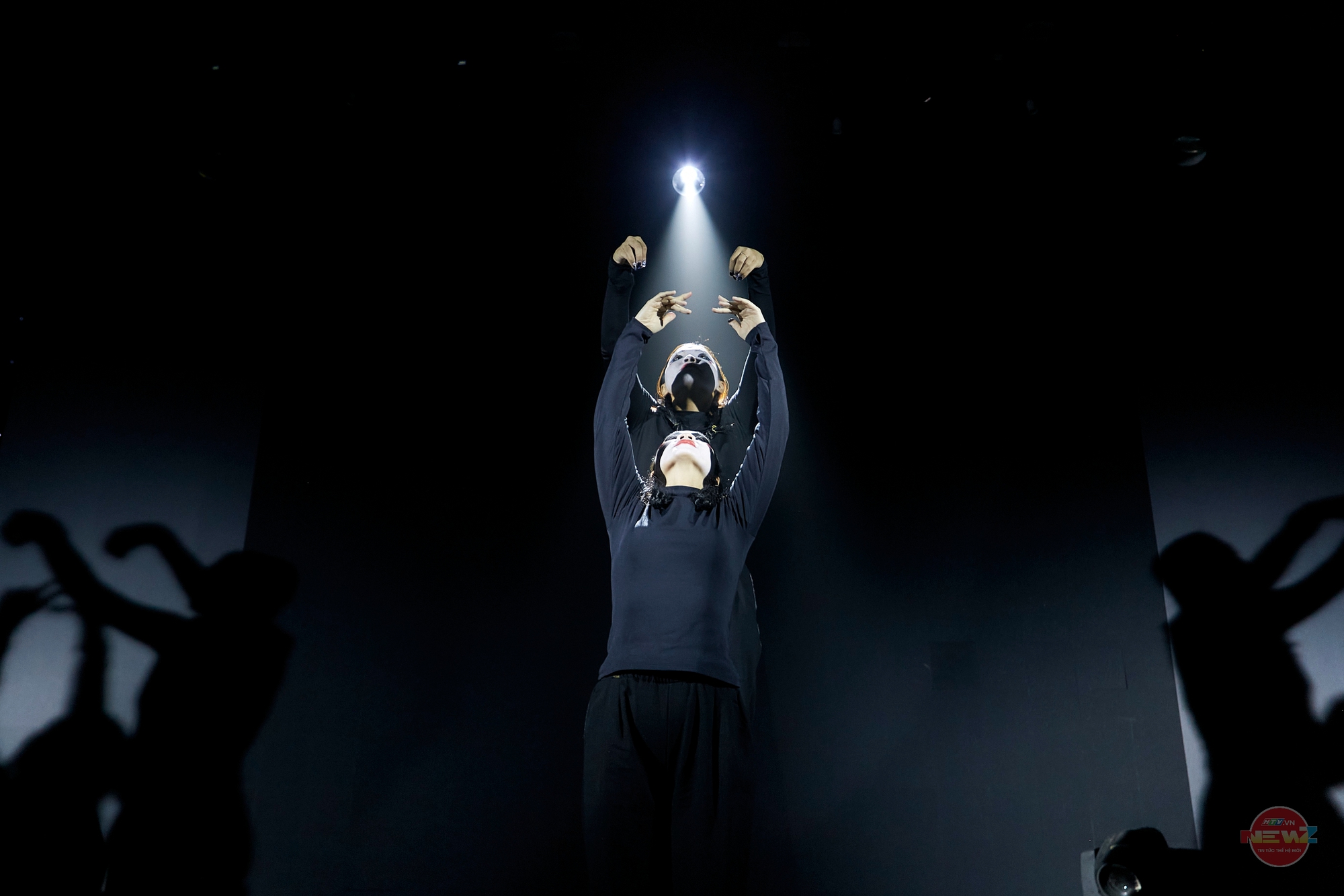 Nghệ thuật bao hàm: Một vòng tay ôm trọn - Ảnh 5.