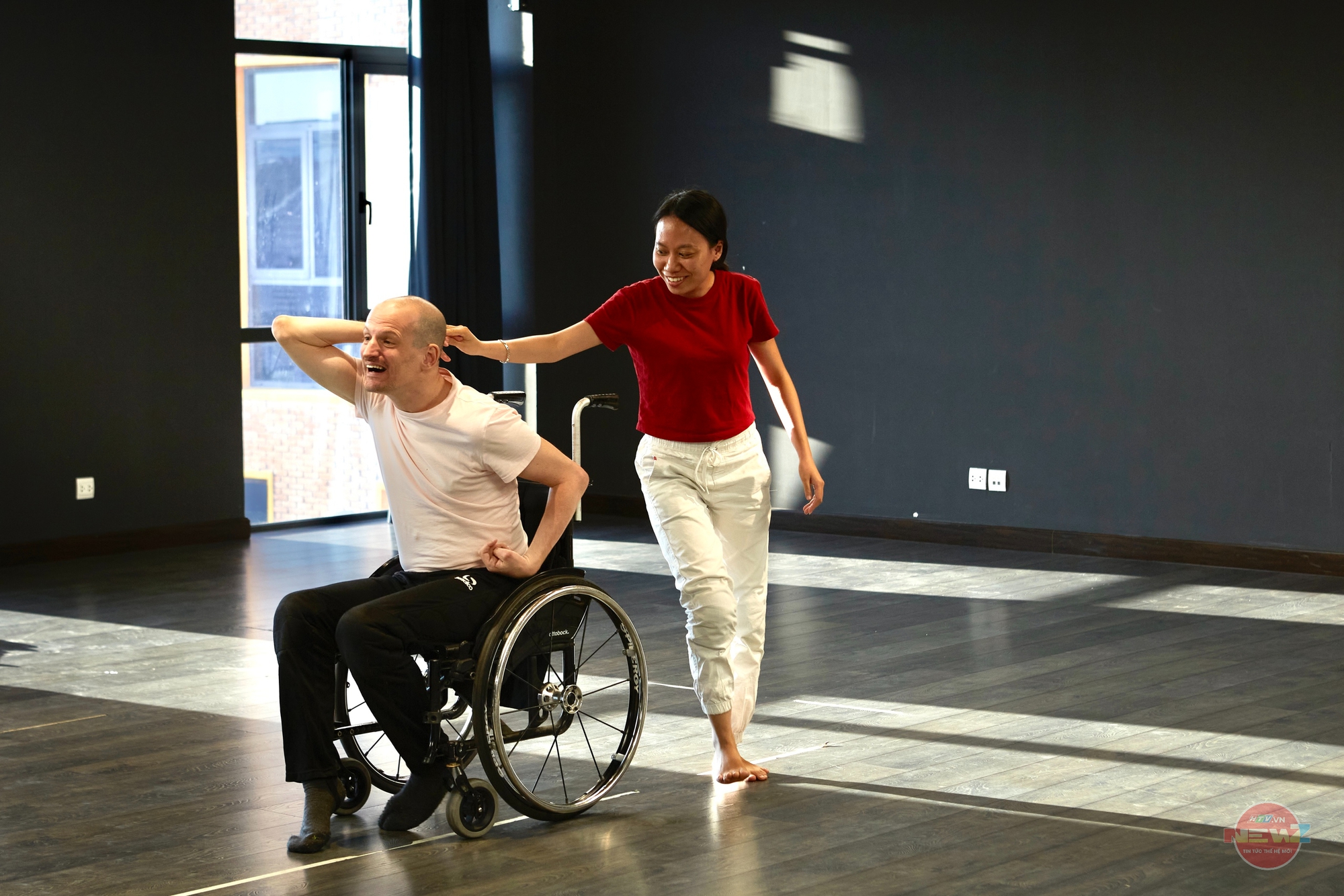 Nghệ thuật bao hàm: Một vòng tay ôm trọn - Ảnh 19.