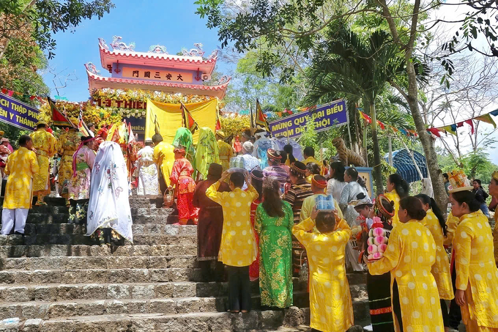 Lễ hội Am Chúa 2026: Khám phá di sản thờ Mẫu của xứ trầm hương - Ảnh 2.