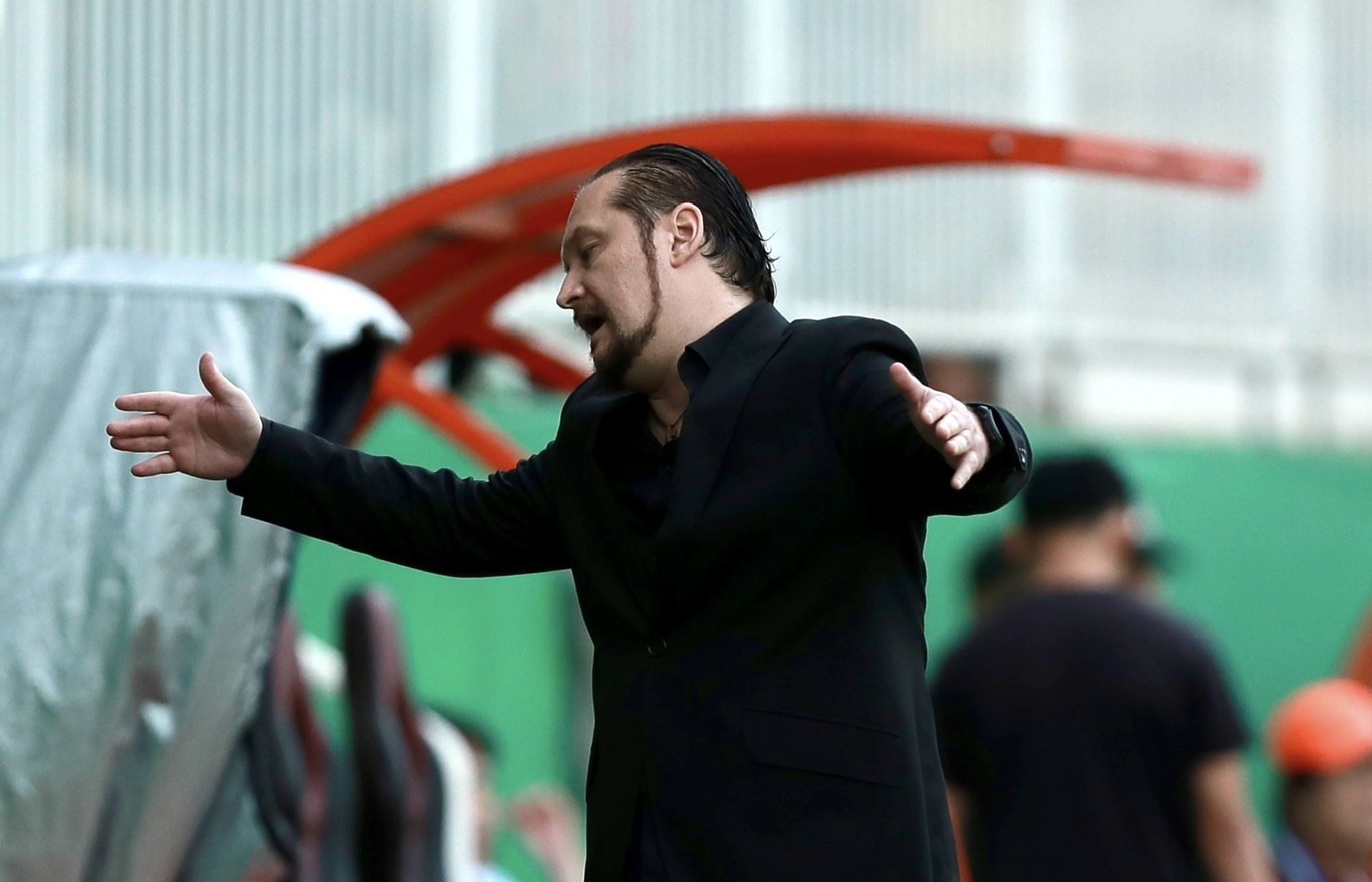 Thể Công Viettel thắng nhọc HAGL ngày HLV Popov bị kỷ luật: Chưa buông đua vô địch - Ảnh 1.