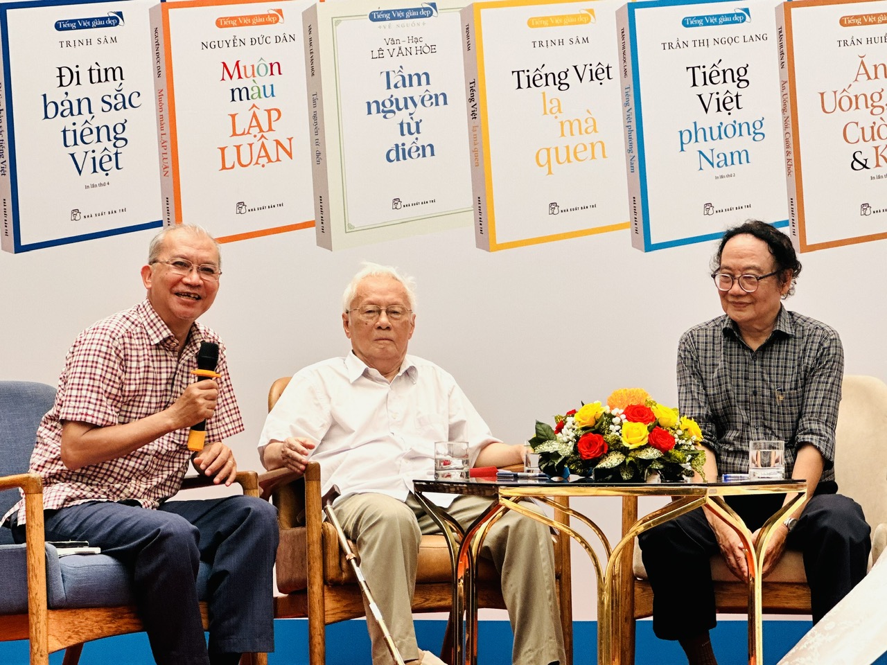 Khám phá 'Tiếng Việt lạ mà quen' để thông qua xưa càng hiểu nay- Ảnh 1.