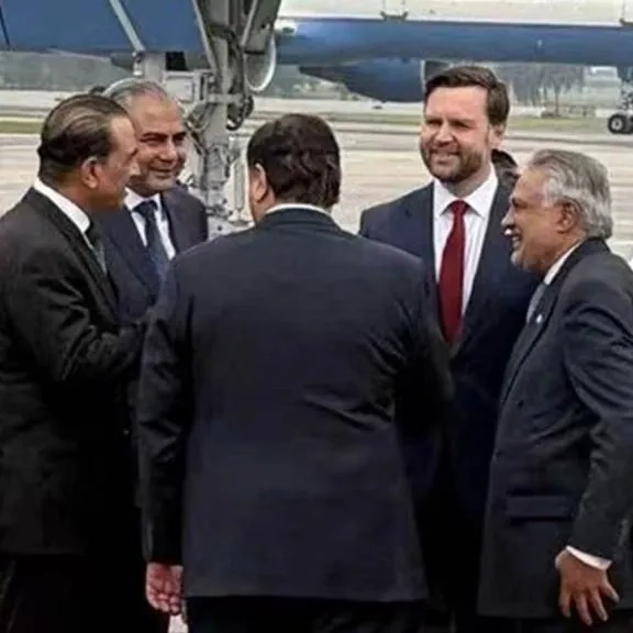 Mỹ gia hạn ngừng bắn với Iran