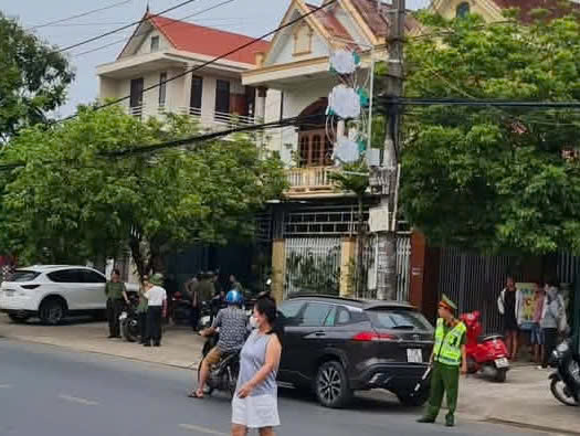 Nghi phạm 34 tuổi đâm chết nữ chủ tiệm cầm đồ khai gì? - Ảnh 1.