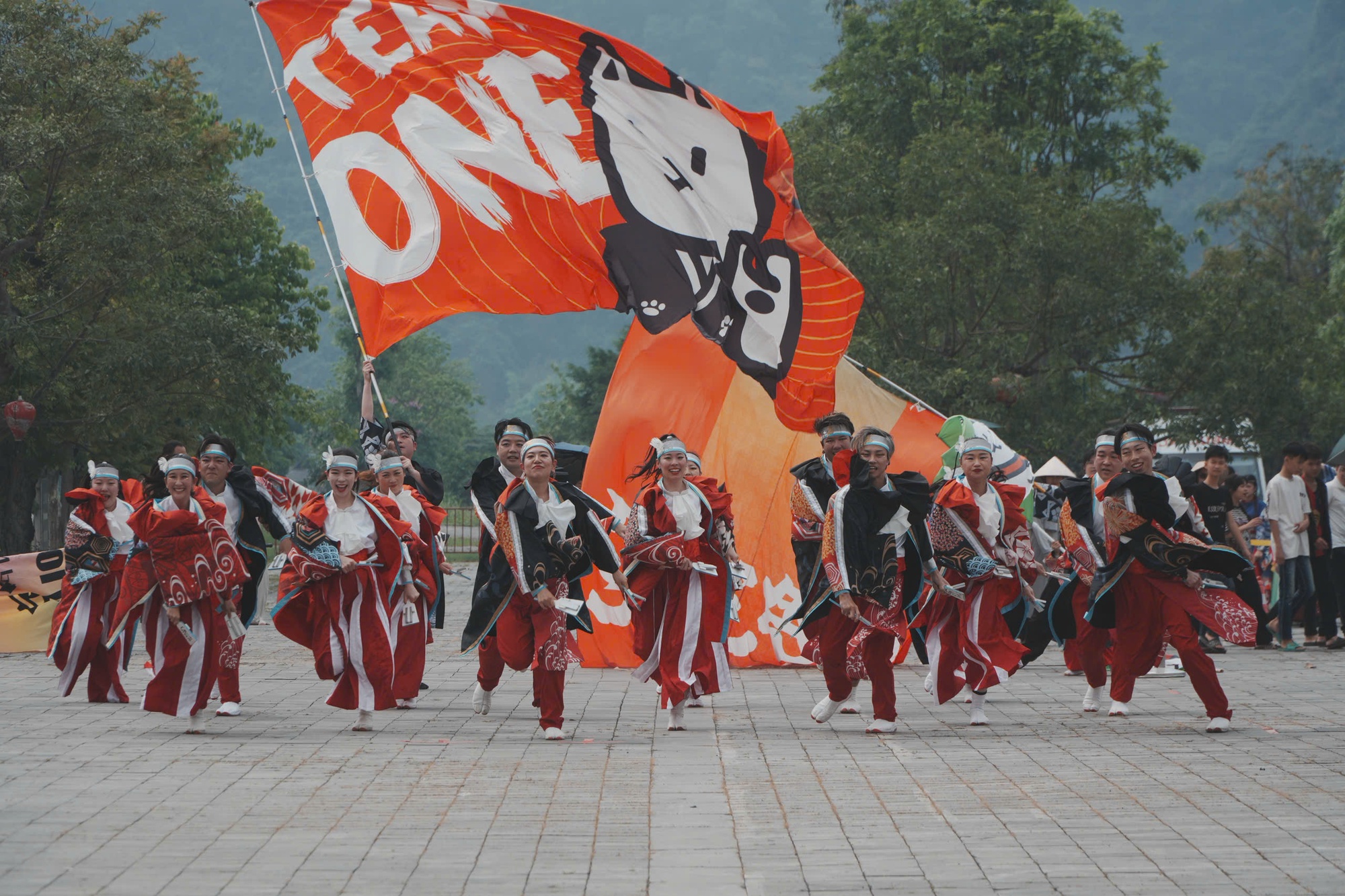 Sắc màu Yosakoi rực rỡ tại Tam Chúc: Khúc giao hưởng văn hóa Việt - Nhật- Ảnh 4.