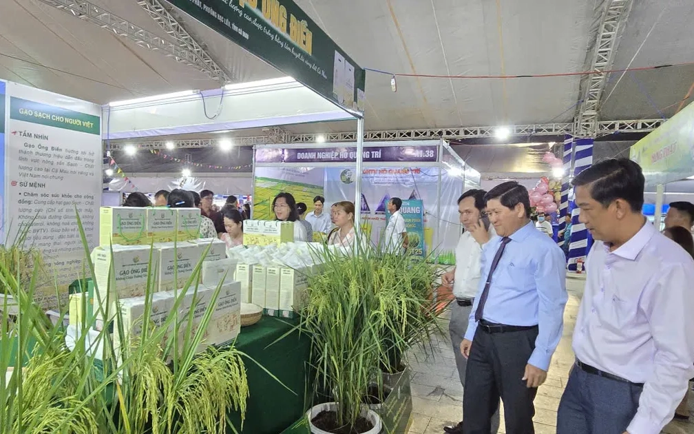 Cà Mau: Doanh nghiệp và hợp tác xã ký kết bao tiêu lúa