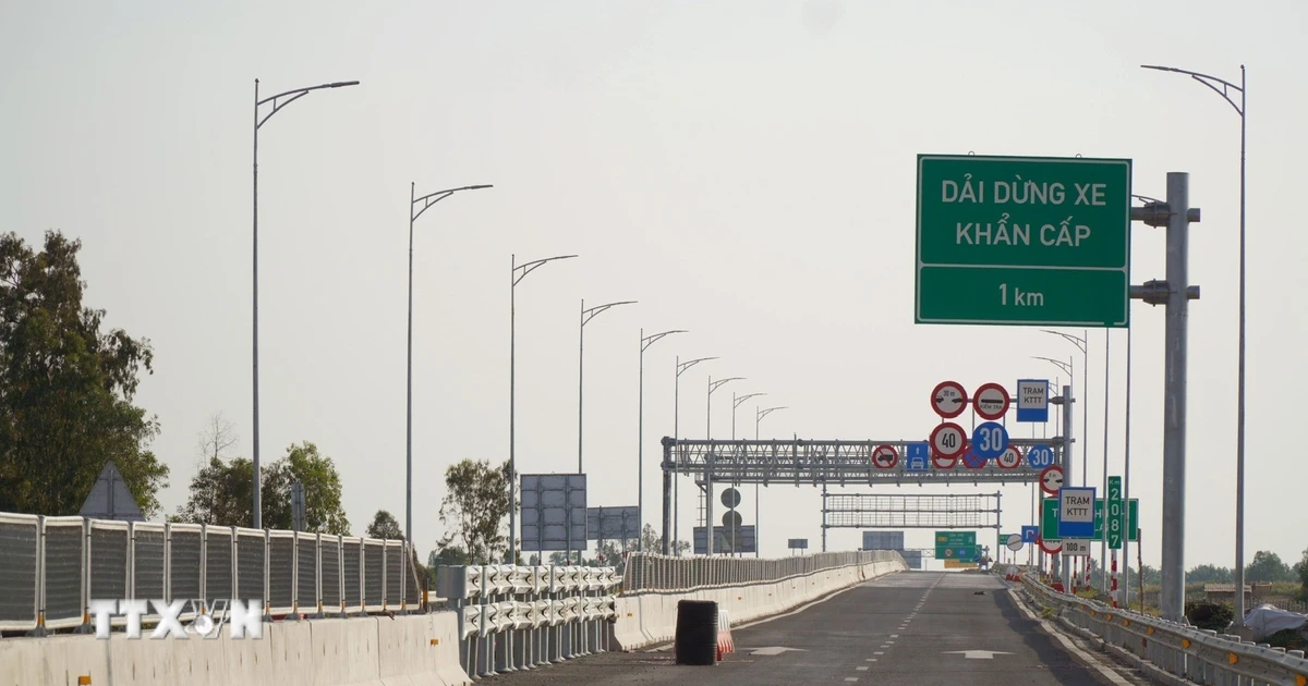 Cao tốc Hậu Giang-Cà Mau thông xe trở lại từ 11 giờ 30 ngày 29/4