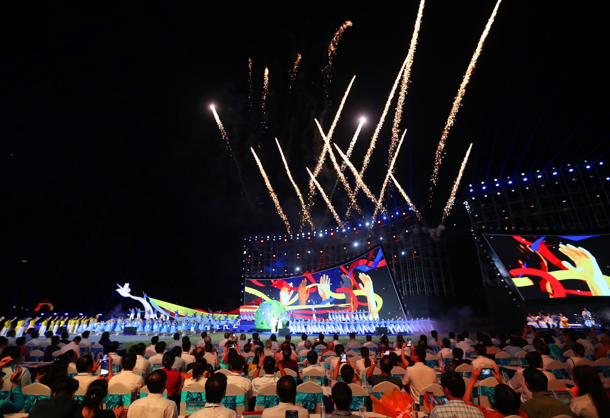 Quảng Trị gửi thông điệp gì qua bộ nhận diện Lễ hội Vì hòa bình 2026?- Ảnh 7.