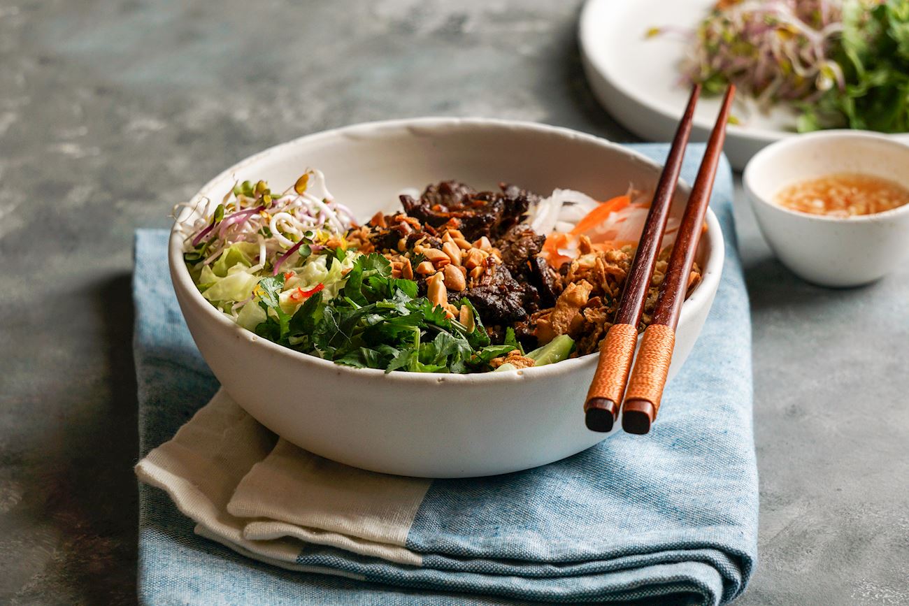 Bánh mì heo quay bất ngờ vào top 100 món ngon nhất Đông Nam Á, qua mặt cả phở - Ảnh 3.