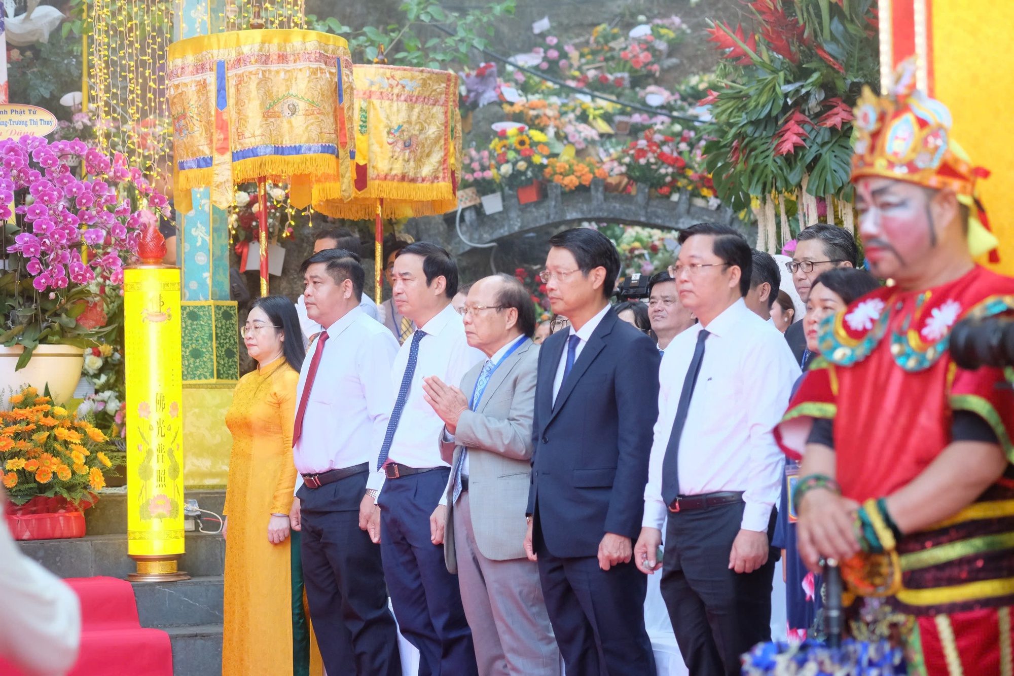 Hàng ngàn người thành kính dự lễ vía Quán Thế Âm- Ảnh 5.