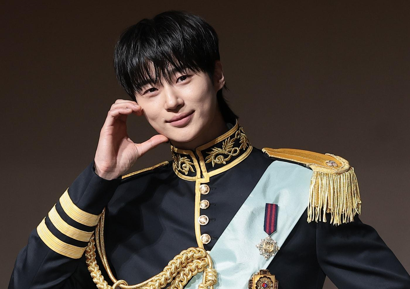 Perfect Crown - Ảnh 3.