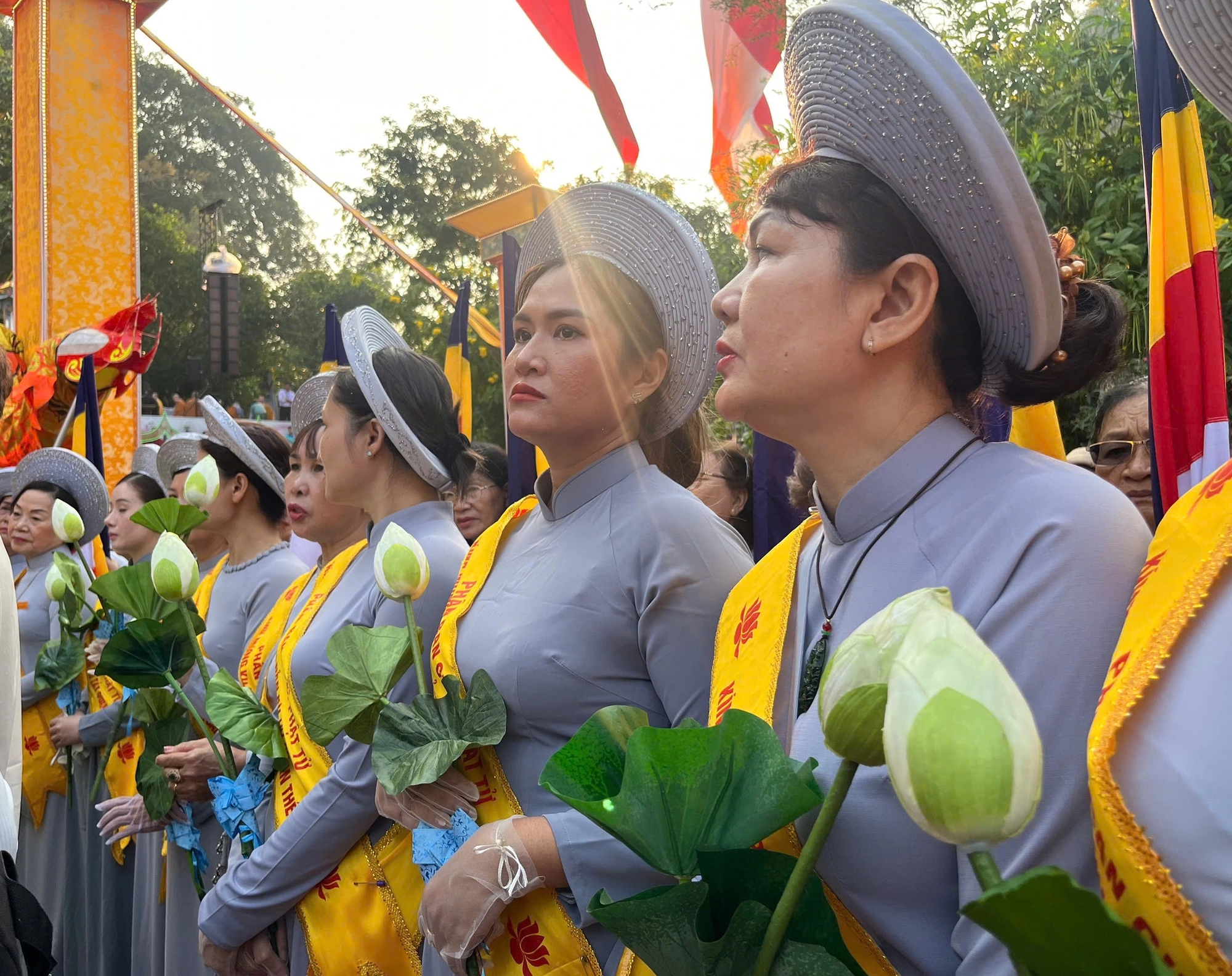 Hàng ngàn người thành kính dự lễ vía Quán Thế Âm- Ảnh 7.