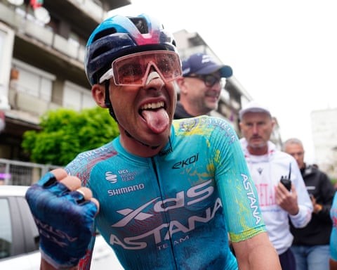 Guillermo Silva thắng chặng 2 và xé Áo Hồng tại Giro d'Italia 2026- Ảnh 1.