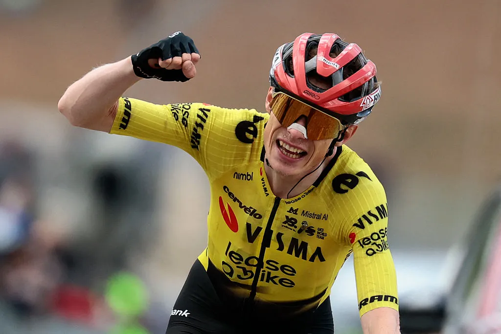 Vingegaard thắng chặng 7 Giro d’Italia- Ảnh 1. Vingegaard thắng chặng 7 Giro d’Italia- Ảnh 1.