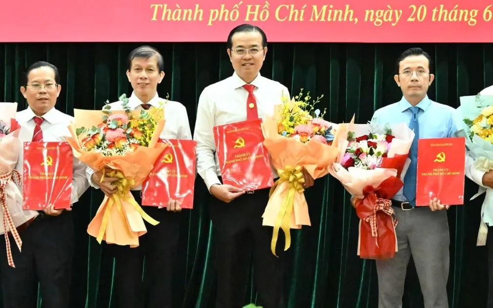 Đồng chí Lê Văn Minh làm Tổng Giám đốc Báo và Phát thanh, Truyền hình TP. Hồ Chí Minh
