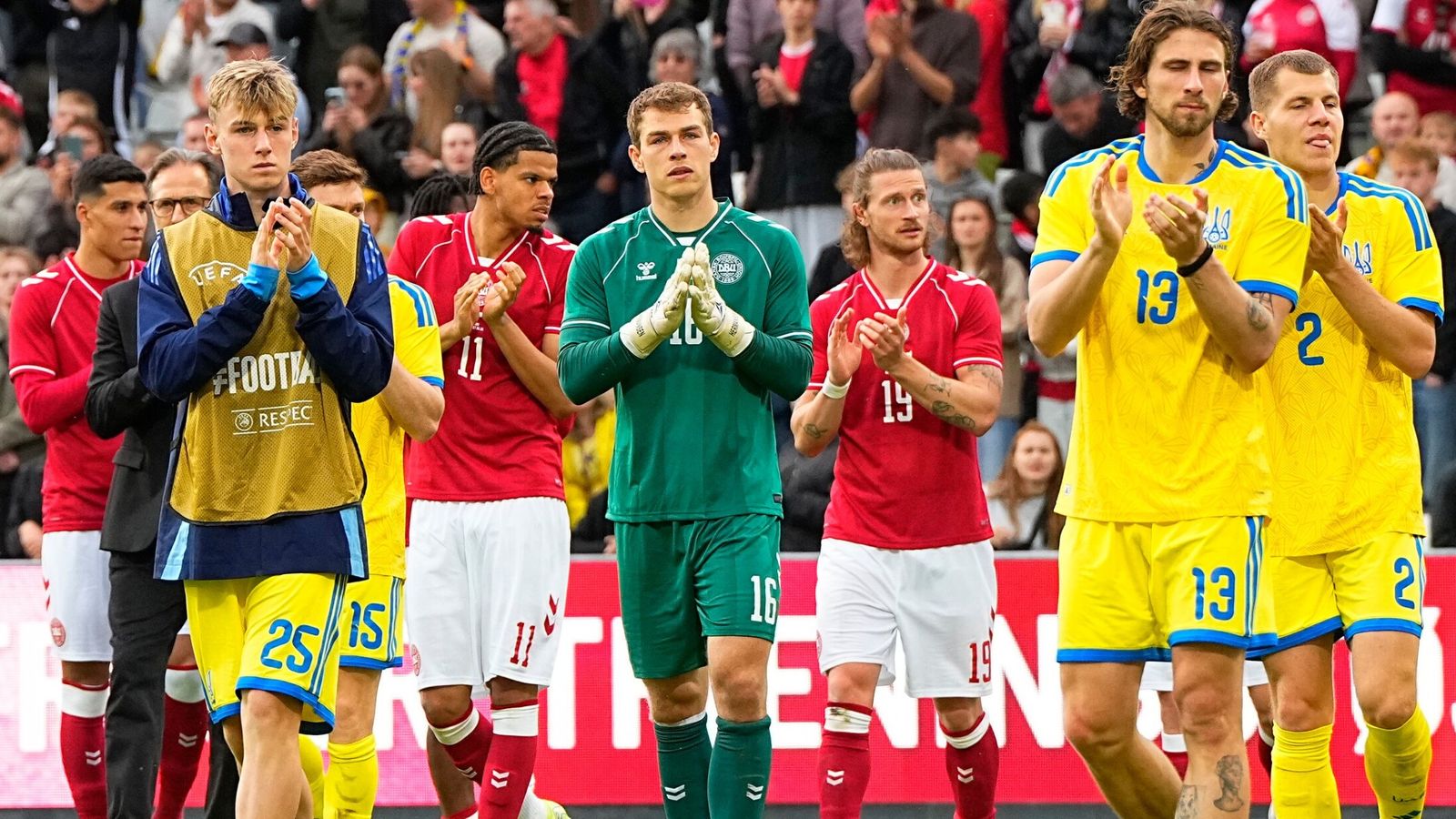 Eriksen đổ gục trên sân, trận giao hữu Đan Mạch - Ukraine bị hủy