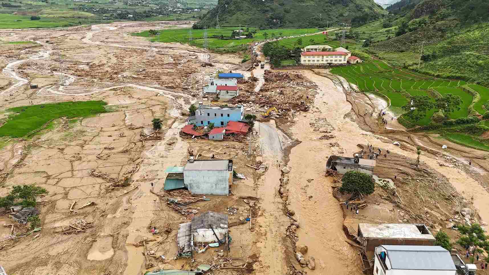 Ngổn ngang Mường Than sau lũ dữ- Ảnh 8.