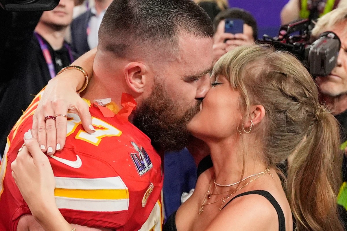 Taylor Swift và Travis Kelce quyên góp 26 triệu USD trước thềm đám cưới