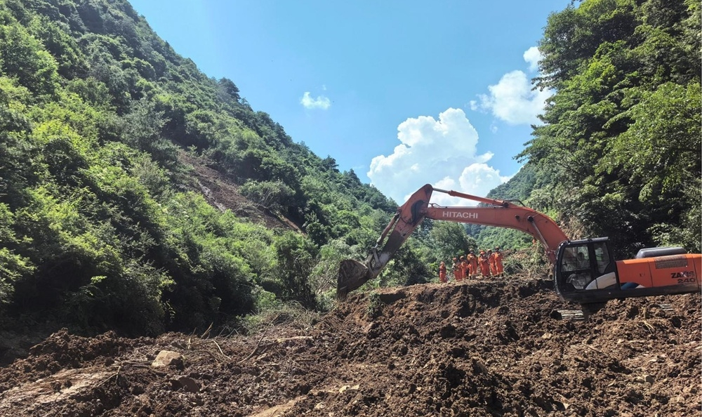 Trung Quốc: Ít nhất 21 người thiệt mạng do sạt lở đất tại Cam Túc- Ảnh 2.