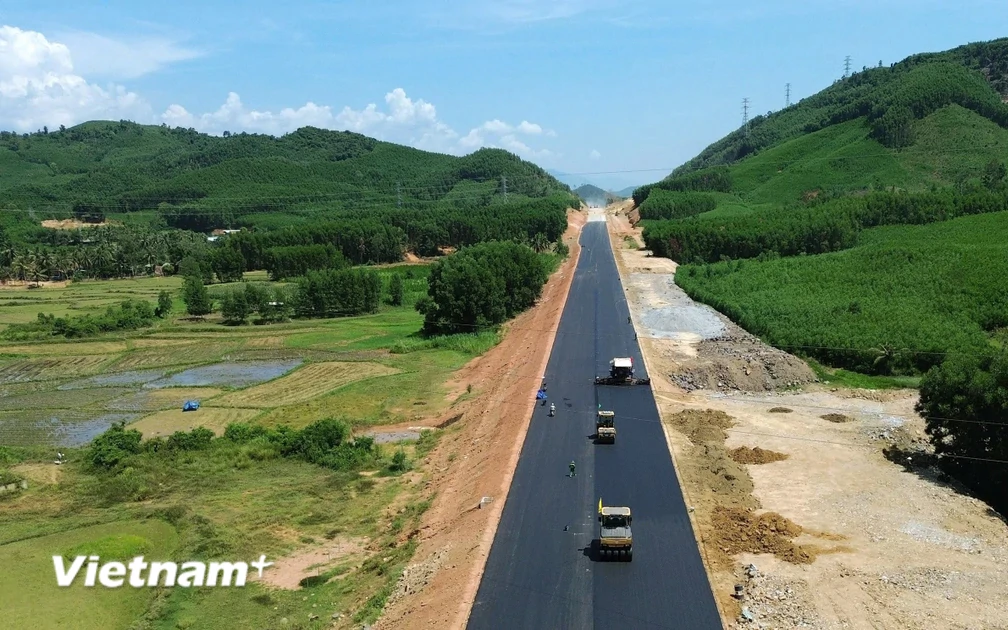 Bộ Xây dựng đốc thúc đẩy nhanh tiến độ giải ngân các dự án giao thông